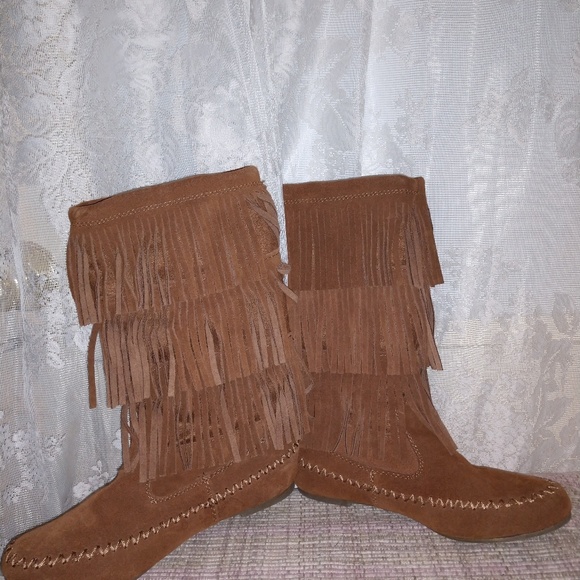 Mudd Fringe Boots - Picture 3 of 5